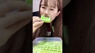 Hard Ice + Matcha Powder Eating ASMR || ZHQ2303344-001 #iceeatingshow #iceasmr #ice #iceeatingasmr