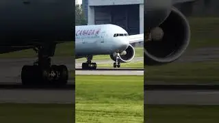 Boeing 777 Touchdown! ✈️
