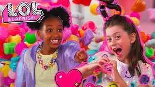 Candy Cafe & Hair Beads! 🍬 💁&zwj;♀️ | What's Inside?! Episodes 3-4 | L.O.L. Surprise!