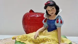 Snow White with Apple by Jim shore  - Haddon Hall