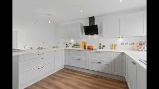Three Bedroom Detached Property in Woodhurst Grove, Bexhill
