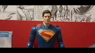 Superman 30 cm et Superman vs kaiju jouet spin master