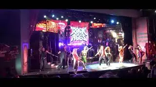 Norwegian Breakaway   Entertainment