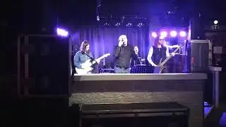 DUSTIN UNITED BAND , Mies Matkallaan