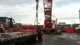 Richard sur la route, contrepoids d'une grue Manitowoc 18000 chez Lomma Crane, Kearny, Nj