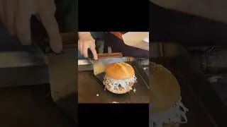 Хотели бы вы попробовать бургер по-корейски?#shorts