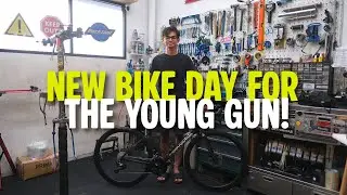 New Bike Day For The Young Gun! - Monkey Media - Bike Build
