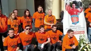 Le maglie, gli striscioni: a Caerano l'addio commosso a Marco Montagner
