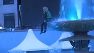 ST PATRICKS DAY 2012 MAN AND WOMAN IN FOUNTAIN