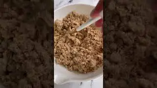 Пицца с корицей и десертом