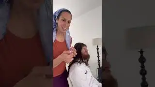 How I put on my headscarf #tutorial with an amazing model 😍 #jewish