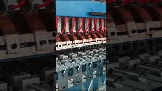 Fully automatic wire mesh welding machine