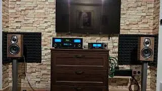 Sonus faber sonetto I with Qed genesis silver spiral cable .