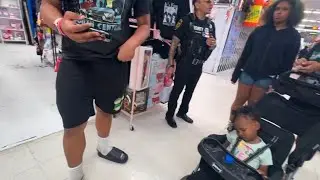 BLOGGING AT THE BAZAAR *got kicked out three times🤦🏽‍♂️*  