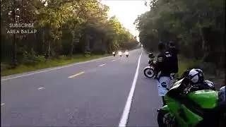 Ngeri balap moge di luar negeri. 😆😆