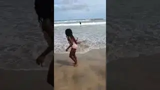Kinder am Strand