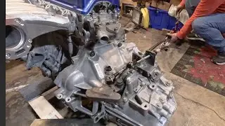 Переделка селектора переключения передач для Honda Accord 2005 года с самодельным кронштейном для...
