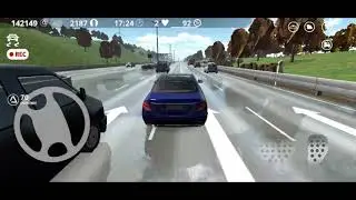 Mercedes E63 AMG cutting up traffic 