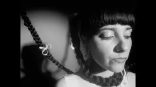 Ma&iuml;cee  - I'm just mine (Official Video)
