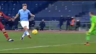 Lazio 3 Roma 0 - Gol di Immobile dopo uno scivolone dell'avversario