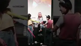 Naughty Sana really likes teasing Dahyun 😄