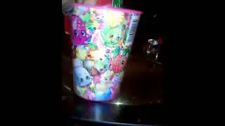 Shopkins cup Doing a Challenge with soda