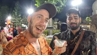 Foreigner Crashes an Indian Wedding 🇮🇳