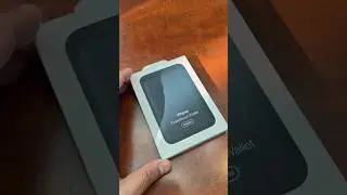 Unboxing the black Apple MagSafe Wallet for the iPhone 17 Pro! #iphone #magsafewallet #unboxing