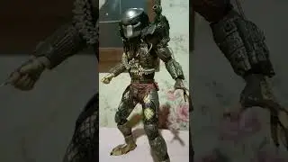NECA: Ultimate Jungle Hunter Predator