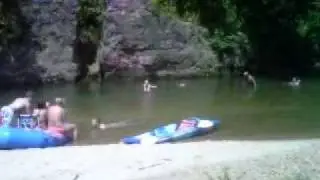 Huzzah River crazy cliff back flip.3GP