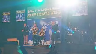 Publiek zingt nog één keer met De Paladijns Jouw Liefste Wens (23 maart 2024)