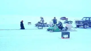 Cool-Flyer racing his DooTalk sled against a Arctic Crap ...