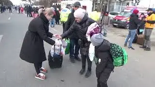 Refugiaţii ucraineni asteptati in vama Siret,  cu haine, paturi, alimente in a treia zi de conflict