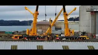 Burntisland crane lifted out the water Saturday 17th December 2022