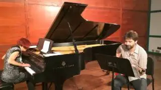 James Moore and Kathleen Supov&eacute; rehearse Didkovsky