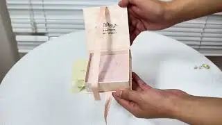 CF Clamshell Magnetic Jewelry Box with Ribbon