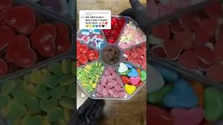 💕💚Let&rsquo;s make a HEART candy platter!💚💕 #shorts