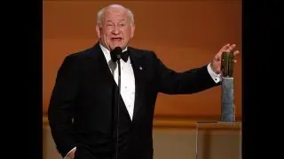 Ed Asner Returns to Broadway