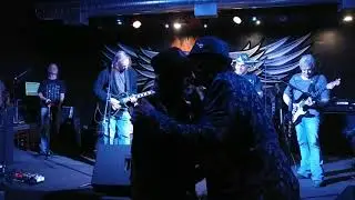✌😎🎸🎤💕 Jimmy Silcox sings/plays #Redhouse from 11.13.2019 Jam At #PetiesPlace