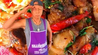 กะเพราหมูกรอบเผ็ด ล้นจาน ร้านน้าเพิ่ม