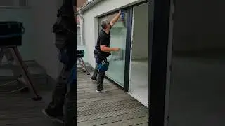 Cleaning big window /Gro&szlig;es Fenster Putzen