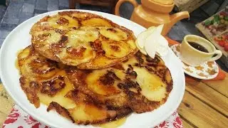 Panqueques de pera flambeados al rhum