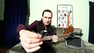 Guit. Picks comparison /Ernie Ball Prodigy 1.5mm mini VS. Jazz III 1.5mm 