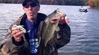 NOXONTOWN LAKE DELAWARE   BASS FISHING TIPS
