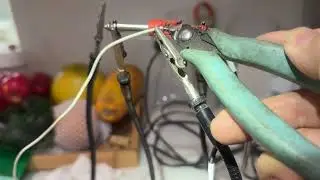 20250313 head phone to phono audio cable repair 2 soldering
