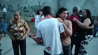 Aprende a bailar con nosotros Campesina Ibaguereña, interpretada por LOS ÚNICOS