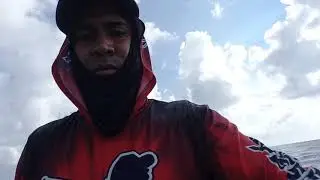 MOSTRANDO COMO TIRAR UNA BALSA.