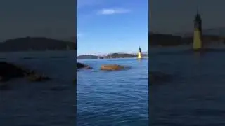 Pierre Rabine et son chien &agrave; Porquerolles