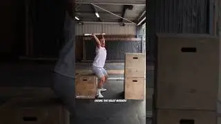 Are jumping when you Snatch? 🤔