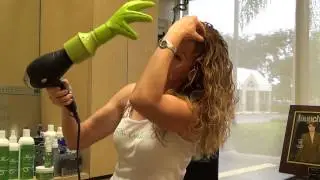 Raw Curls Cocktailing Styling Demo